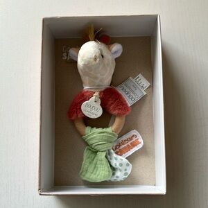 Doudou et Compagnie Couleurs Savane Plush Giraffe Baby Rattle Toy  (NWT)